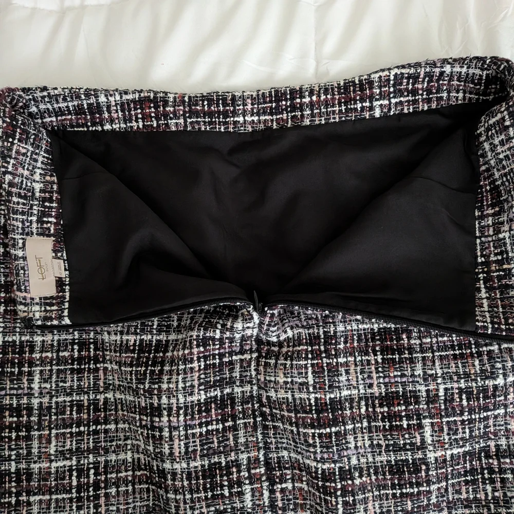 Loft Outlet Tweed Mini Skirt Black Burgundy‎ Plaid Zipper Pockets Size 10